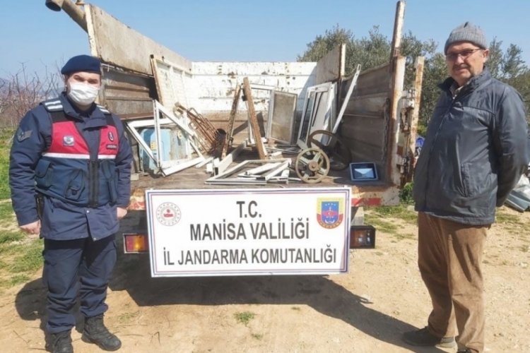 &Ccedil;aldıklarını hurdacıya satmak isterken yakalandılar