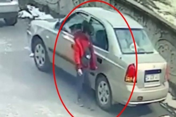 Otomobilleri &ccedil;izen &ccedil;ocuk, g&uuml;venlik kamerasına yakalandı