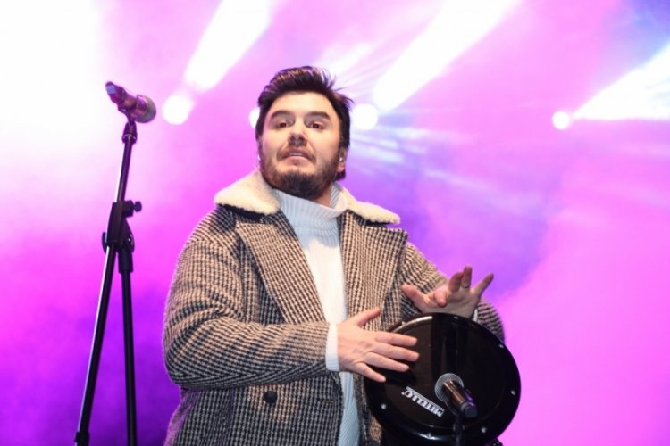 Mustafa Ceceli, ara verdiği konserlerine başladı