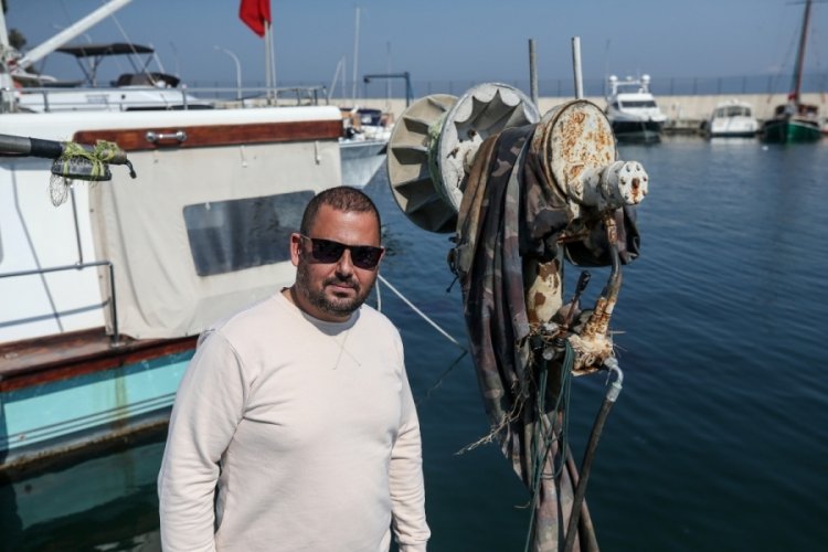 Bursalı esnaf kulu&ccedil;kaya yatan kumru i&ccedil;in balığa &ccedil;ıkmıyor