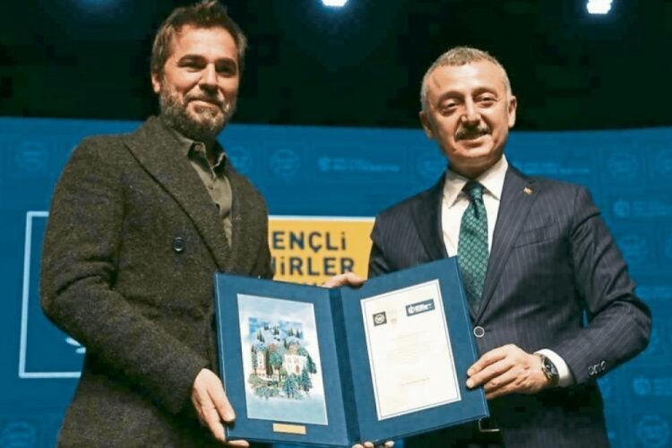 Engin Altan D&uuml;zyatan'dan &ccedil;evre mesajı