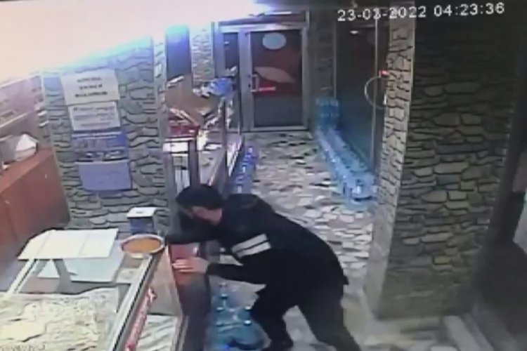 İstanbul'da taksi şof&ouml;rlerini soyan hırsız yakalandı &nbsp;