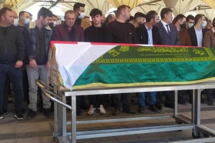 Trafik kazasında &ouml;len polis ve hamile eşi toprağa verildi