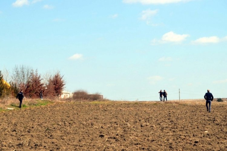 Kırklareli'de polisten ka&ccedil;an hırsızlık ş&uuml;phelisi tarlada yakalandı