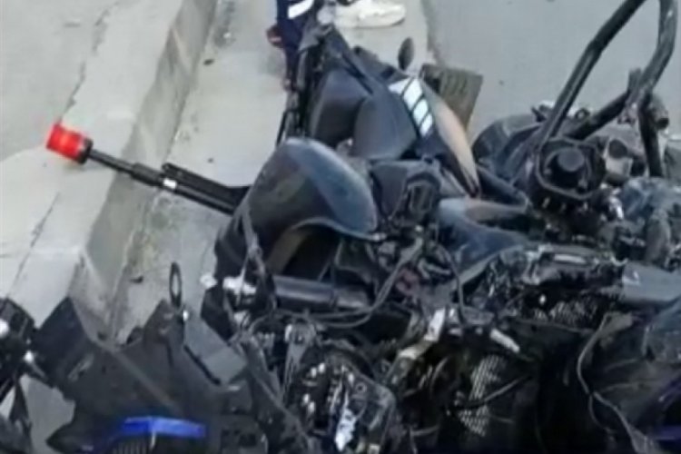 Trabzon'da minib&uuml;s&uuml;n &ccedil;arptığı motosikletli polis yaralandı