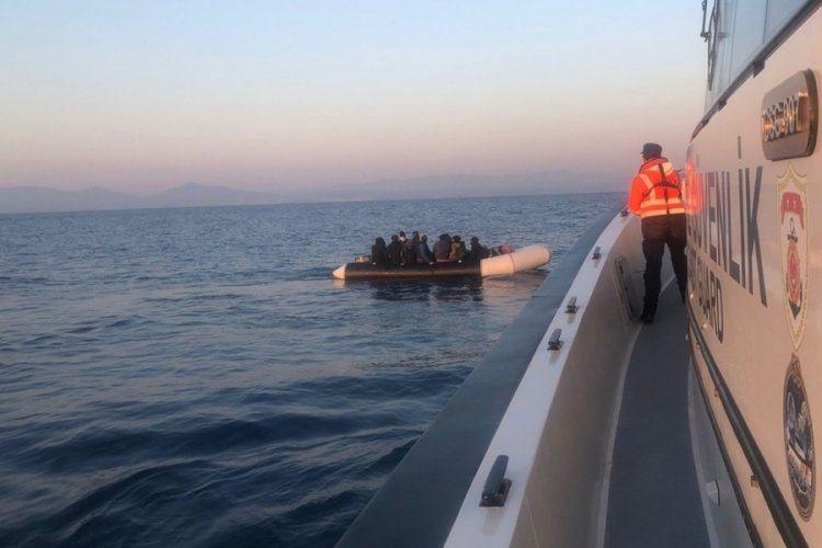 İzmir'de yurt dışına &ccedil;ıkmak isteyen 827 g&ouml;&ccedil;men yakalandı