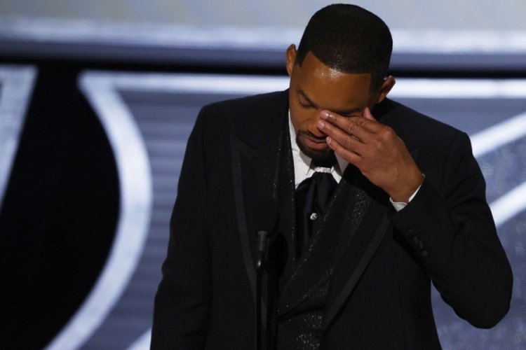 Chirs Rock'ı tokatlayan Will Smith'ten &ouml;z&uuml;r
