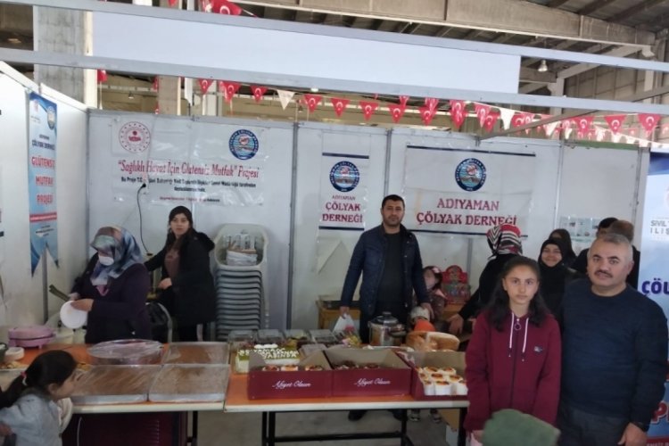 Adıyaman'da &ccedil;&ouml;lyak hastaları i&ccedil;in hayır etkinliği d&uuml;zenlendi