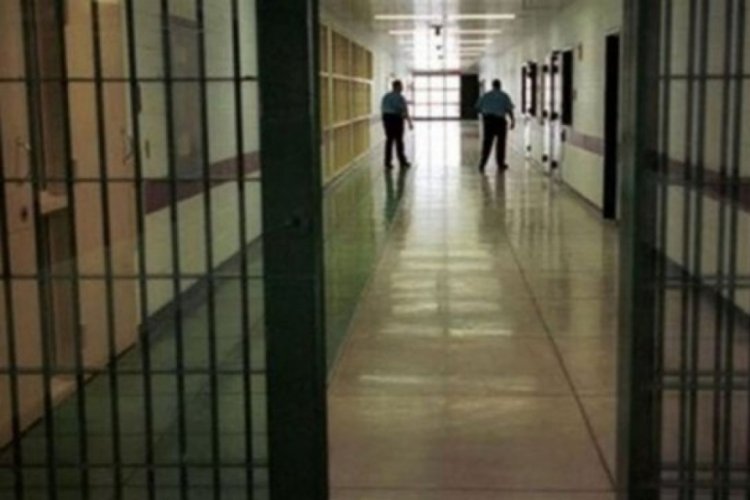 A&ccedil;ık cezaevi h&uuml;k&uuml;ml&uuml;lerinin kovid-19 izinleri uzatıldı
