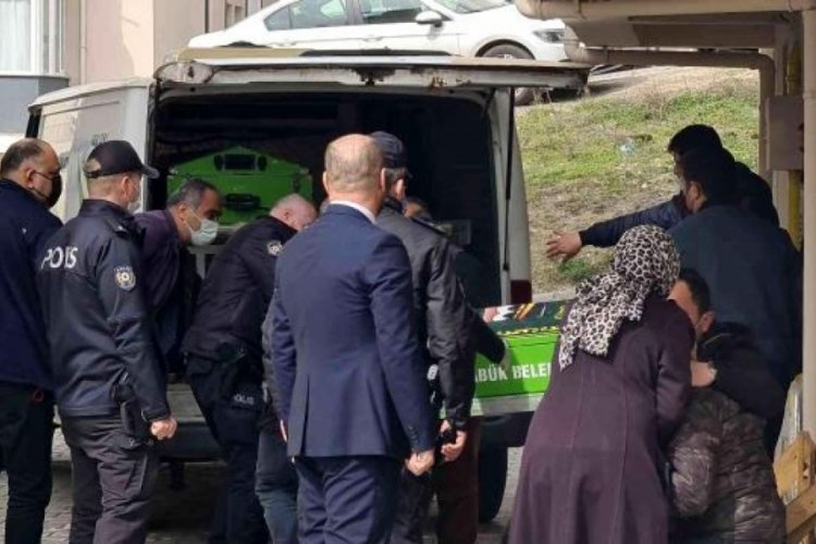 Kendisini evinin doğalgaz borusuna astı