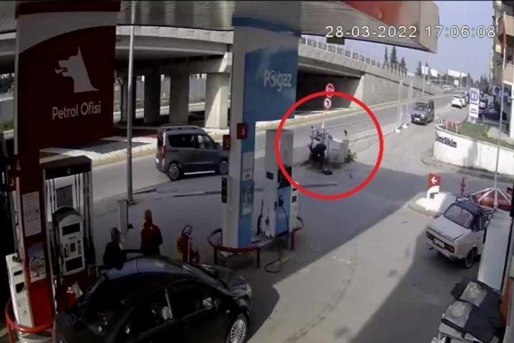 2 kişinin yaralandığı motosiklet kazası kamerada