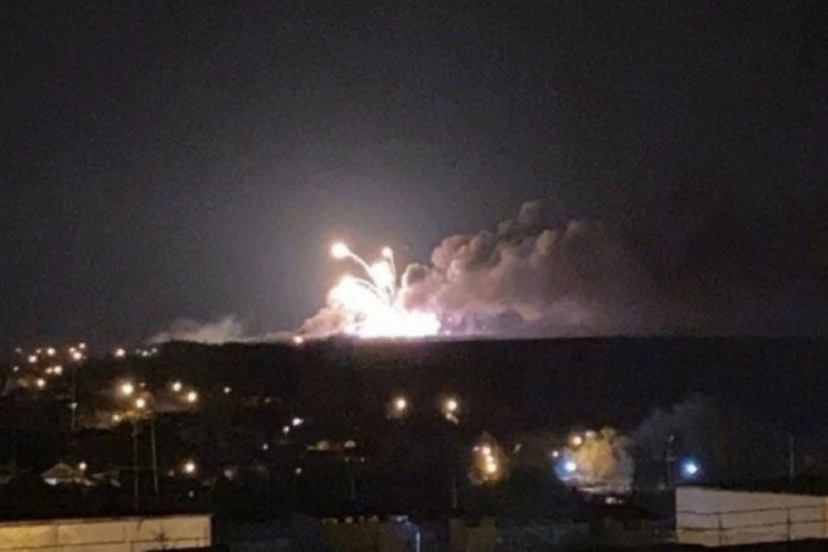 Rus ordusuna ait m&uuml;himmat deposu patladı: 4 yaralı