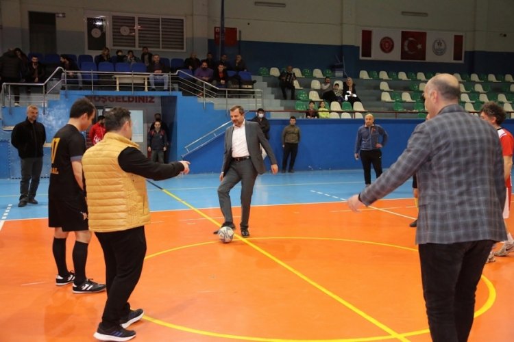 Bursa G&uuml;rsu'da futsal turnuvası heyecanla başladı