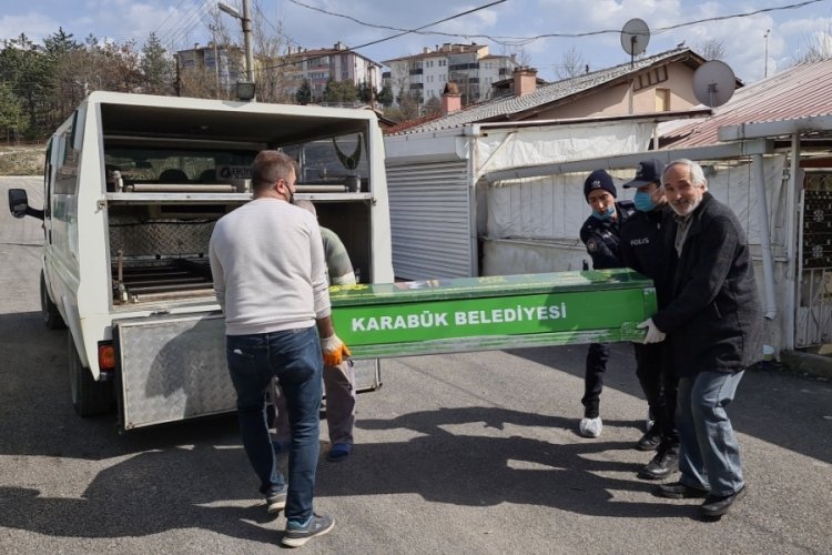 Babasına ulaşamayınca acı ger&ccedil;eği &ouml;ğrendi