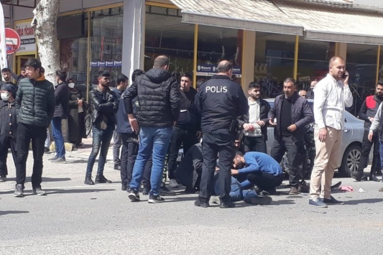 Otomobil ile motosiklet &ccedil;arpıştı: 1 ağır yaralı