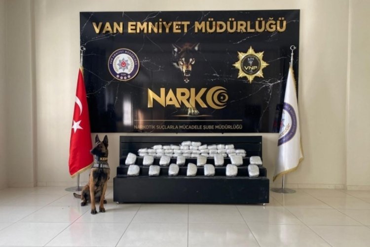 Van'da y&uuml;kl&uuml; miktarda uyuşturucu ele ge&ccedil;irildi