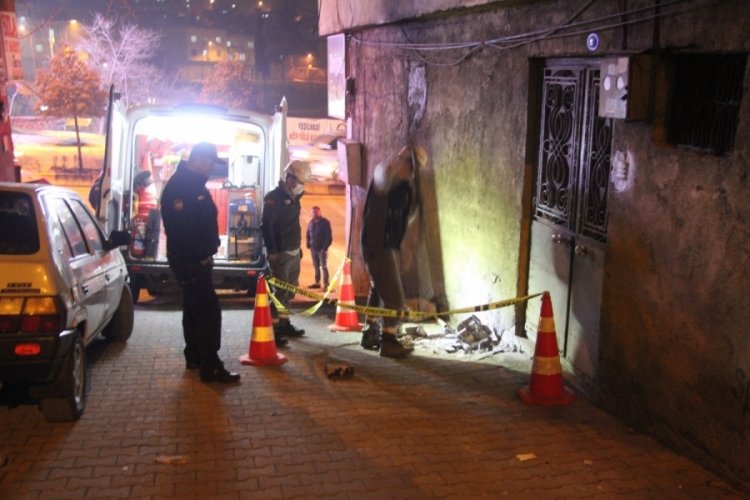 Doğalgaz ka&ccedil;ağı mahalle sakinlerini sokağa d&ouml;kt&uuml;