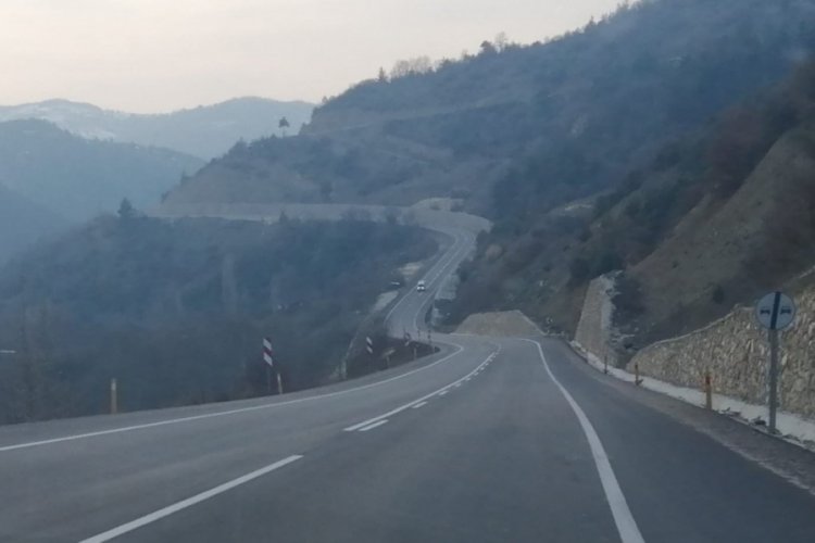 Bursa'nın Orhaneli ve Keles yoluna &ccedil;elik bariyer