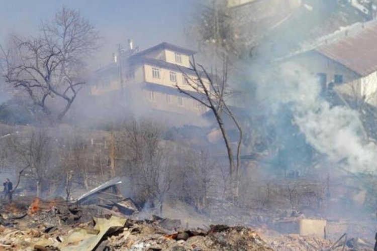 Kastamonu'da bir k&ouml;y alev alev yandı...
