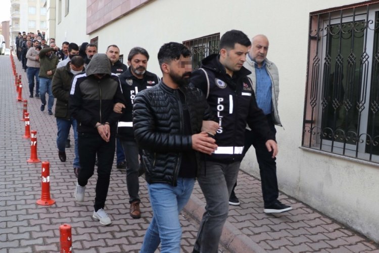 Ka&ccedil;ak&ccedil;ılık operasyonunda 18 kişi adliyede