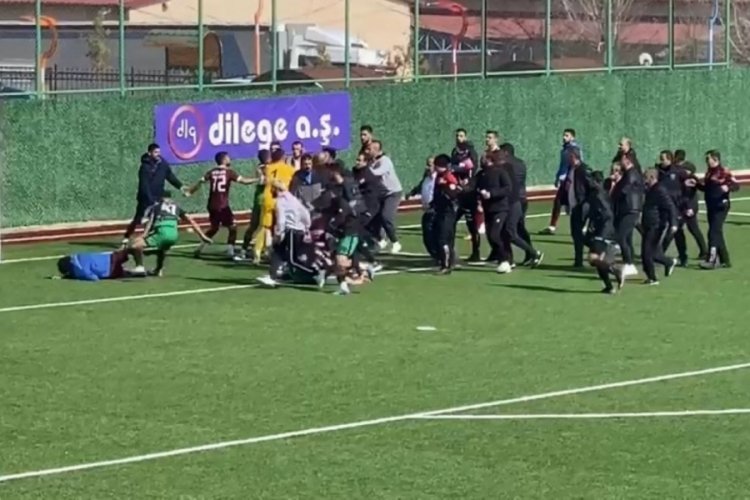 18 kırmızı kartın &ccedil;ıktığı ma&ccedil;ta cezalar belli oldu
