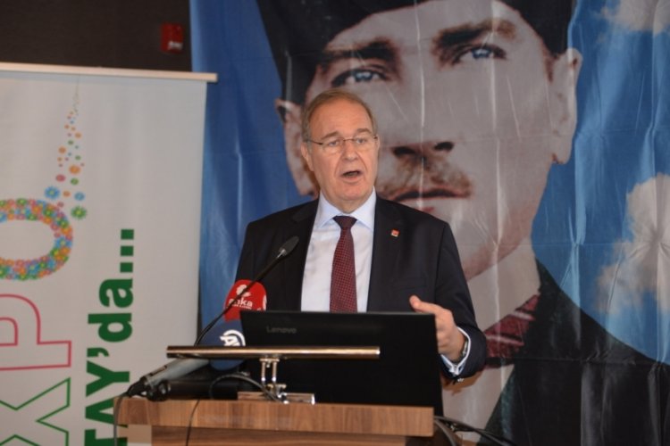 Faik &Ouml;ztrak: Orta gelir tuzağından bir an &ouml;nce kurtulmamız lazım