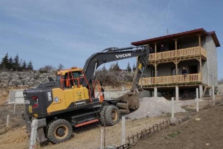 &Ccedil;orum'da su havzasındaki ka&ccedil;ak yapılar i&ccedil;in yıkım kararı
