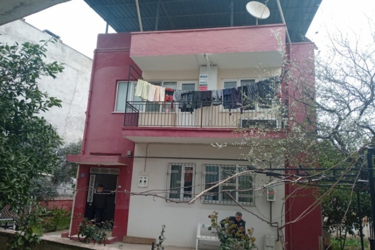 Yaşlı adam asılı halde &ouml;l&uuml; bulundu