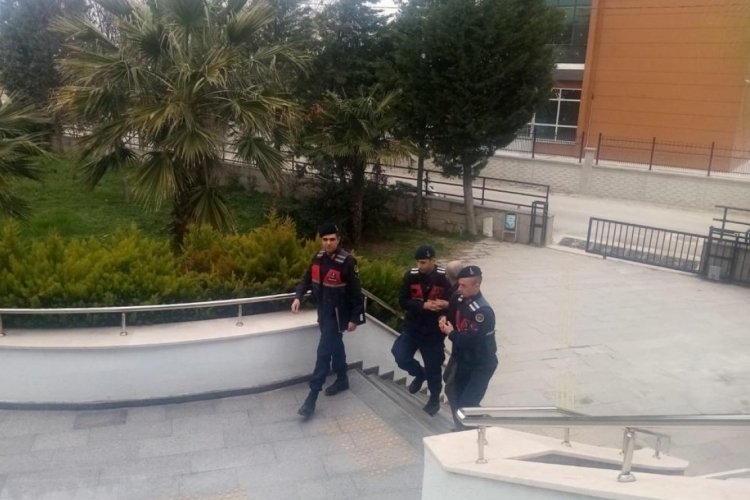 Bursa'da k&ouml;pr&uuml; demirlerini &ccedil;alan şahıs yakalandı!