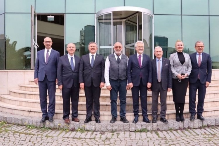Başkan Erdem Bursalı iş insanlarıyla buluştu