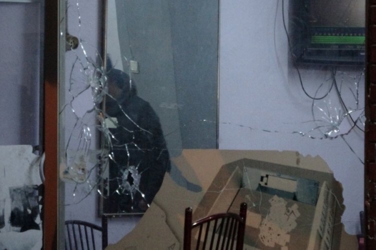 Kıraathaneye silahlı saldırı: 2 yaralı