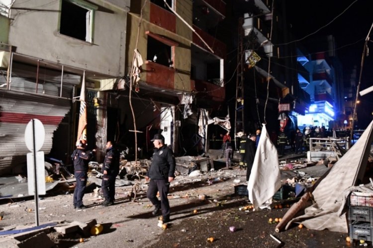 4 adet sanayi t&uuml;p&uuml; patladı: Ortalık savaş alanına d&ouml;nd&uuml;