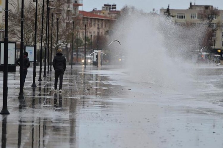 İstanbul'a fırtına uyarısı