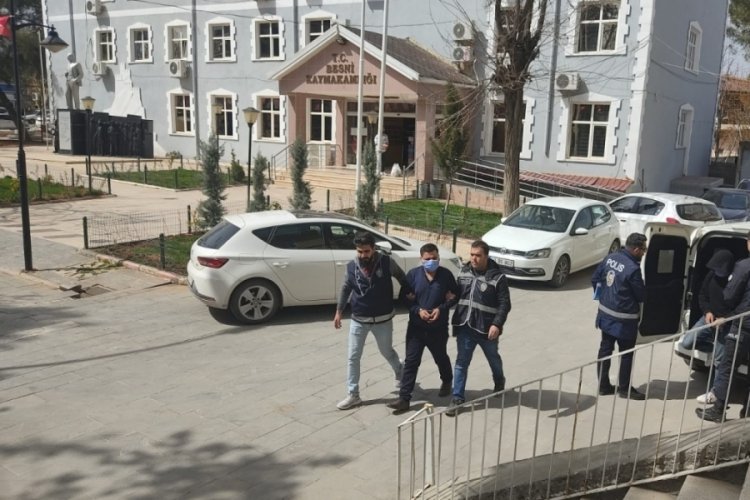 Uyuşturucu ticareti yapan 2 kişi yakalandı