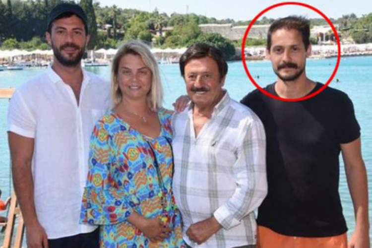 Selami Şahin'in oğlu Emirhan Şahin, trafik kazası ge&ccedil;irdi