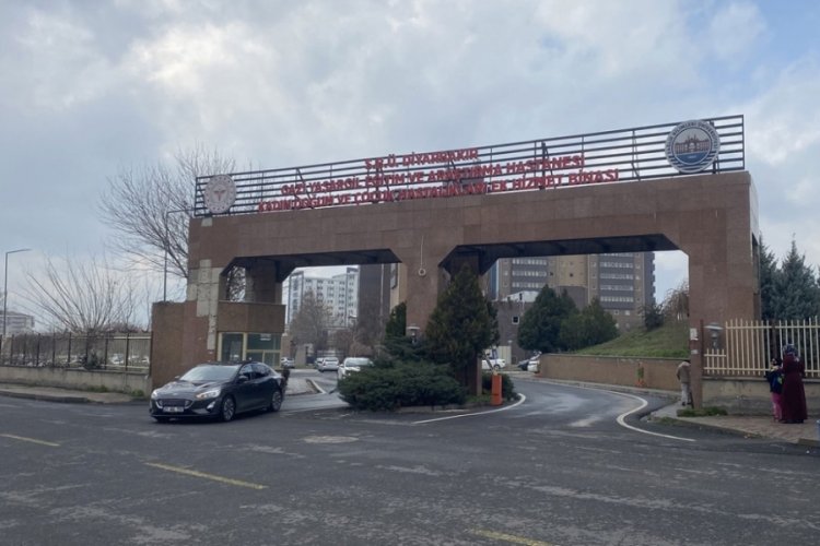 17 yaşındaki kız hamile &ccedil;ıktı, &uuml;vey baba g&ouml;zaltında