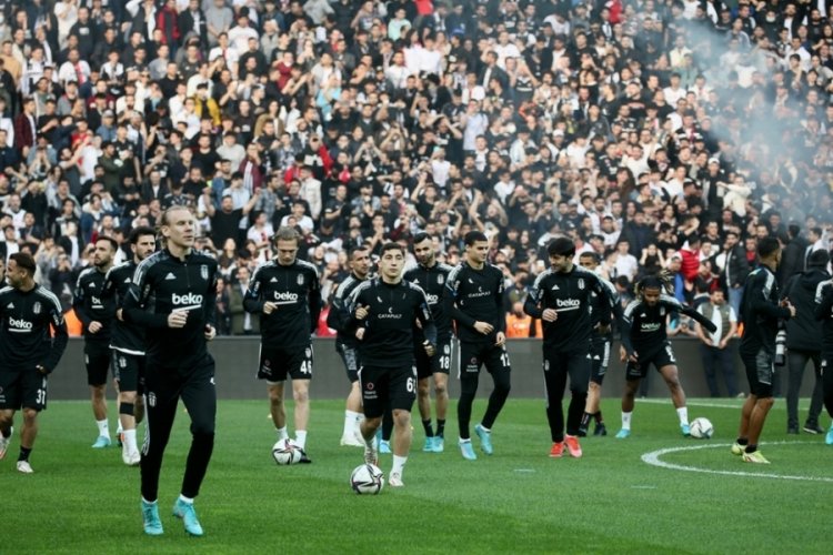 Beşiktaş'tan taraftara a&ccedil;ık antrenman