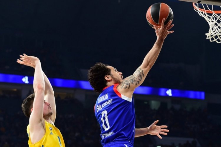 Anadolu Efes, EuroLeague'de play-off'u garantiledi