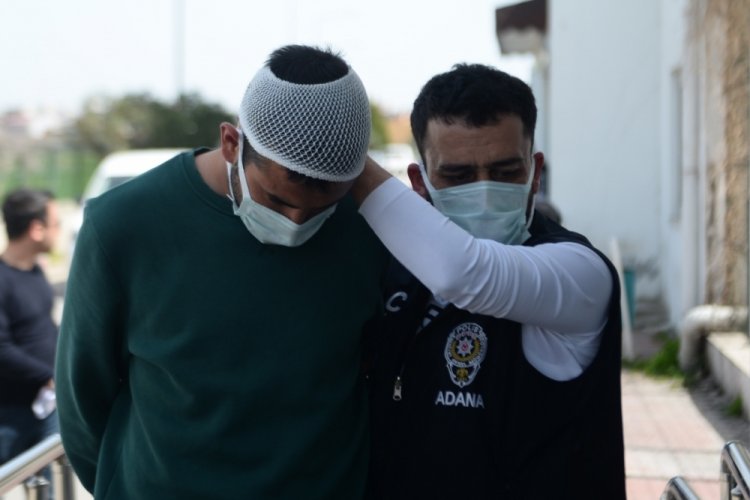 Annesini sokak ortasında tabancayla &ouml;ld&uuml;ren şahıs adliyeye sevk edildi