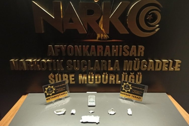 2 kişi uyuşturucu ve hassas teraziyle yakalandı
