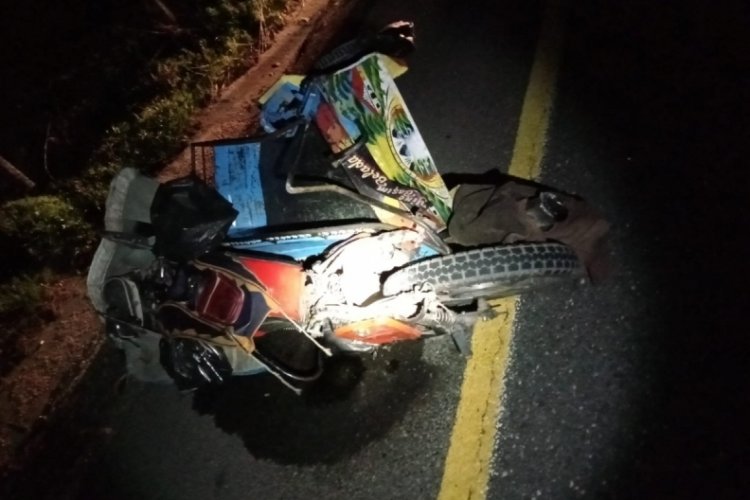 Otomobil ile motosiklet &ccedil;arpıştı: 1 kişi &ouml;ld&uuml;, 1 kişi yaralandı
