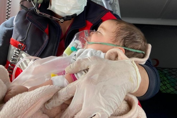 Rahatsızlanan 6 aylık bebek ambulans helikopterle hastaneye sevk edildi
