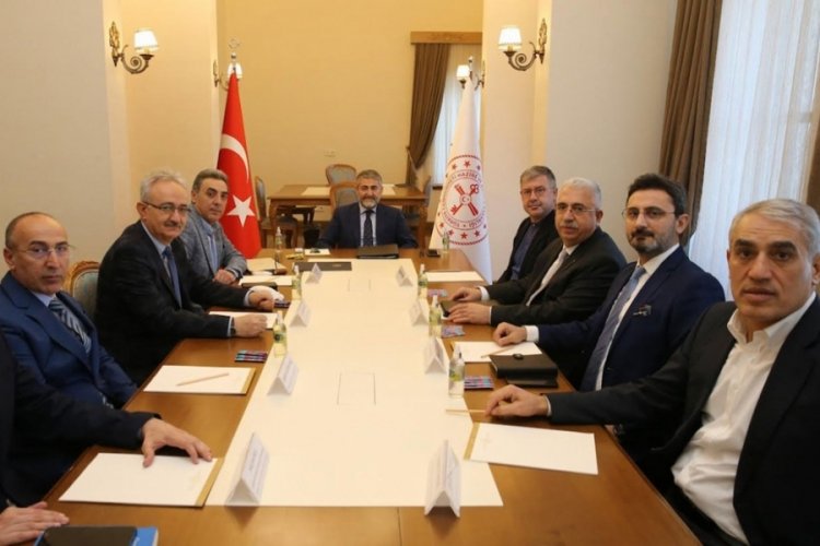 Bakan Nebati, Altın Rafinerileri Y&ouml;neticileri ile bir araya geldi