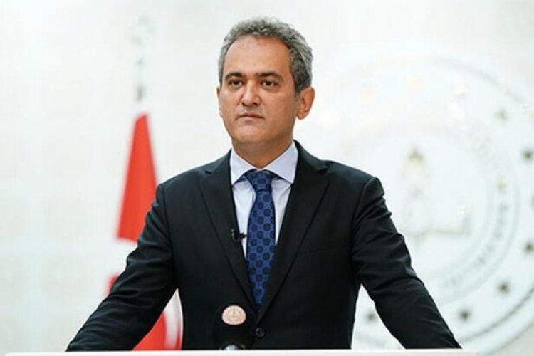 Bakan &Ouml;zer: &Ouml;zel &ccedil;ocuklarımız her zaman yanında olmaya devam edeceğiz