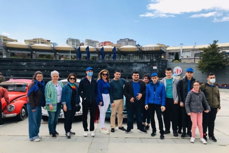Bursa'da vosvoslarlıyla otizme dikkat &ccedil;ektiler
