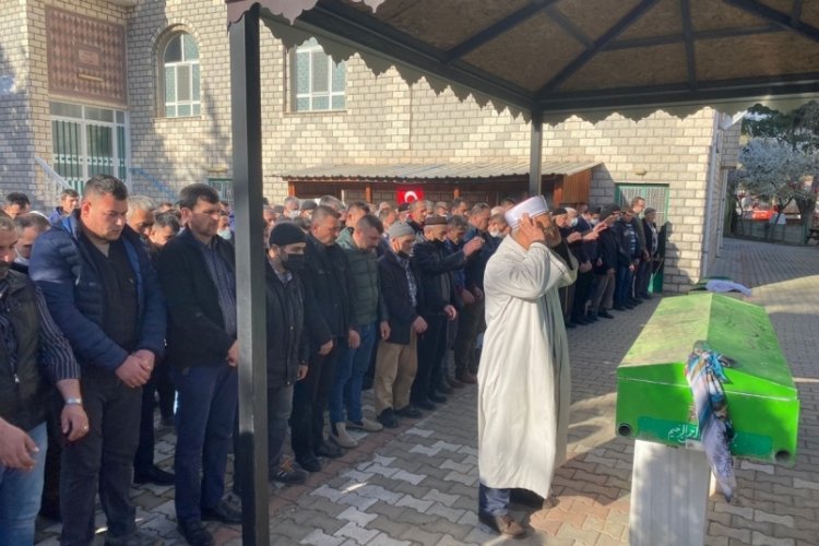 &Ouml;ld&uuml;r&uuml;len anne ve oğlu son yolculuğuna uğurlandı
