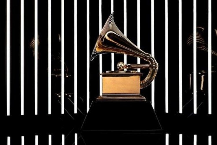 Grammy &ouml;d&uuml;l&uuml; sahiplerini buldu