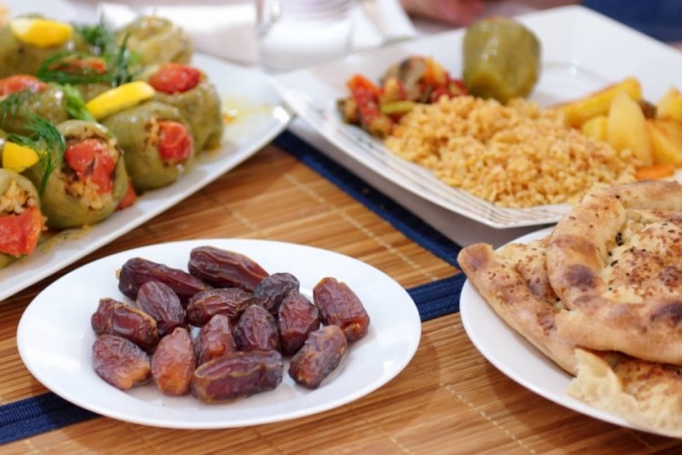 Uzman'dan Ramazan tavsiyeleri: Bu hastalıklara sahip olanlar oru&ccedil; tutmasın (&Ouml;ZEL HABER)