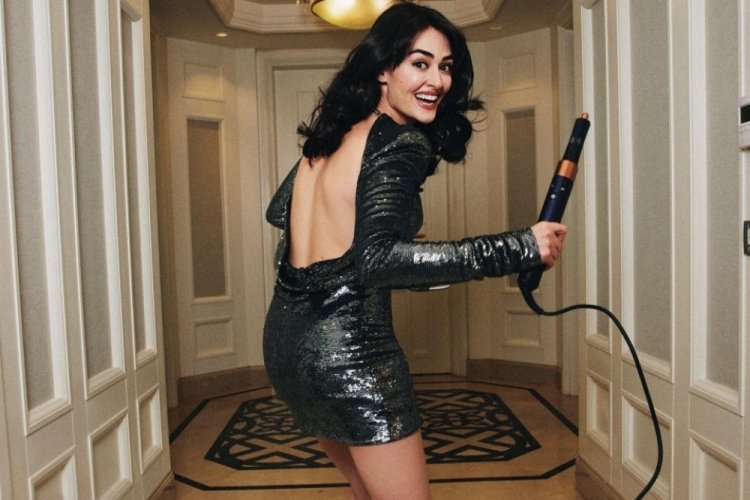 Esra Bilgi&ccedil;'ten S&uuml;sl&uuml; Korkuluk a&ccedil;ıklaması