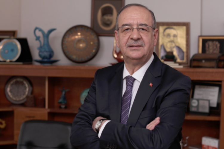 Ay&ccedil;i&ccedil;ek yağı zammından sorumlu tutulan isme soruşturma